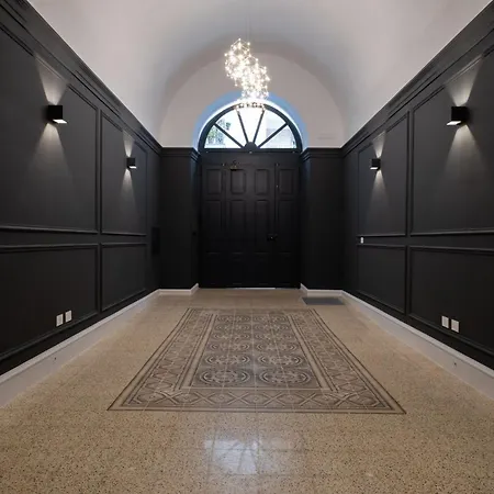 Palazzo Pisani - * Bari